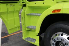 一汽解放 J7重卡 基本型 550马力 6X4牵引车(嫩芽绿)(CA4250P77K25T1E5)