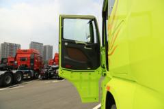 一汽解放 J7重卡 基本型 550马力 6X4牵引车(嫩芽绿)(CA4250P77K25T1E5)