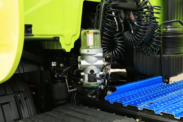 һ����� J7�ؿ� ������ 550���� 6X4ǣ����(��ѿ��)(CA4250P77K25T1E5)ͼƬ