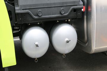 һ����� J7�ؿ� ������ 550���� 6X4ǣ����(��ѿ��)(CA4250P77K25T1E5)ͼƬ