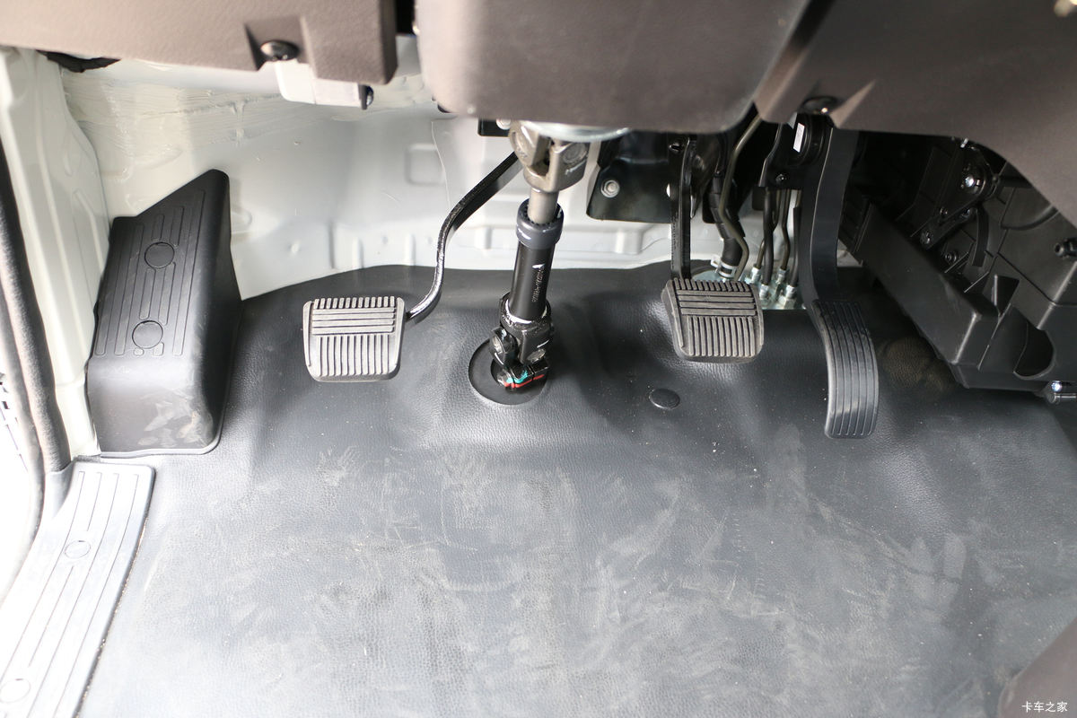  M2 1.5L 112 /CNG 3.3׵ʽ΢(BJ5030XXY-BB)ʻ                                               