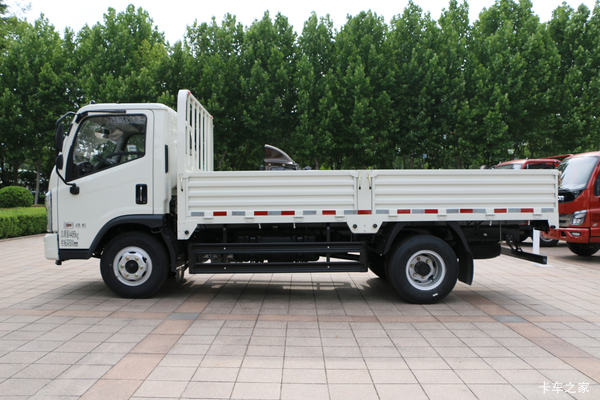 优惠0.2万 泉州市时代领航载货车火热促销中