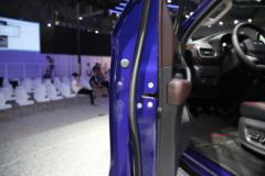 长安 凯程F70 行政版 2.5T柴油 129马力 四驱 标轴双排皮卡