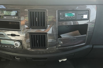 һ����� J6L�п� �ʻݰ� 240���� 6X2 8.7�������ػ���ͼƬ