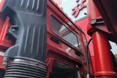 青岛解放 JH6重卡 430马力 8X4 8.4米自卸车