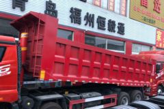 青岛解放 JH6重卡 430马力 8X4 8.4米自卸车