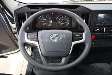 跃进 超越C500-33 物流版 150马力 4.2米单排轻卡底盘图片