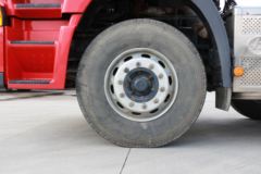 上汽红岩 杰狮M100重卡 390马力 6X2 牵引车(CQ4256HXVG273C)