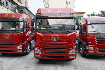 青岛解放 JH6重卡 质惠版 420马力 4X2 危险品牵引车(国六)(带液缓)(CA4185P26K2E6A80)