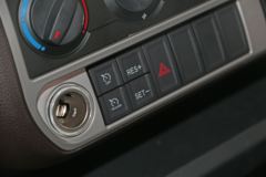 福田 时代领航6 143马力 4.2米单排栏板轻卡(BJ1043V9JBA-BG)