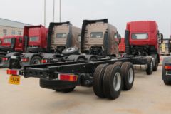 东风商用车 天龙KL重卡 465马力 8X4 9.6米栏板载货车(超速挡)