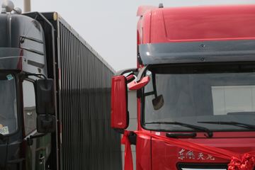 �������ó� ����KL�ؿ� 2019�� 520���� 6X4ǣ����ͼƬ