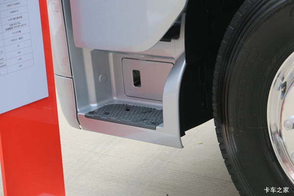 优惠3万 南昌市欧曼EST牵引车火热促销中