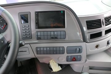 ���� ŷ��EST 6ϵ�ؿ� 510���� 6X4ǣ����(ZF16��)(BJ4259SMFKB-AC)ͼƬ