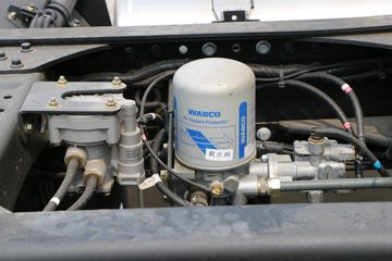 ���� ŷ��EST 6ϵ�ؿ� 510���� 6X4ǣ����(ZF16��)(BJ4259SMFKB-AC)ͼƬ