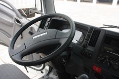 庆铃 700P系列中卡 175马力 4X2 6米栏板载货车(QL1100TMAR)