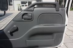 庆铃 五十铃100P 95马力 4.25米单排厢式轻卡