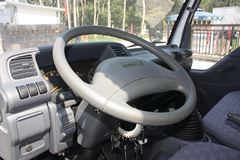 庆铃 五十铃100P 95马力 4.25米单排厢式轻卡