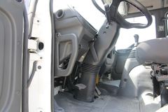 庆铃 FVR重卡 240马力 4X2 7.1米厢式载货车(QL5150XWQFRJ)