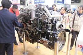 五十铃6缸系列&nbsp;发动机外观                                                图片