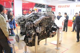 五十铃6缸系列&nbsp;发动机外观                                                图片