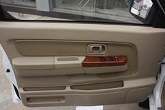 2011款郑州日产 标准型 2.4L汽油 双排皮卡