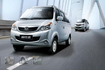 2009款 海马 福仕达 超值版 61马力 1.0L面包车