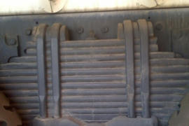 北奔重卡&nbsp;粉粒物料运输车底盘图片