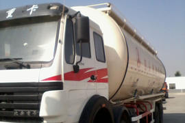 北奔重卡&nbsp;粉粒物料运输车外观图片