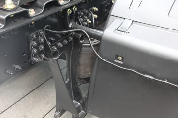 һ����� J7�ؿ� 560���� 4X2 ǣ����(����)(CA4180P77K25E6)ͼƬ