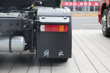 һ����� J7�ؿ� 560���� 4X2 ǣ����(����)(CA4180P77K25E6)ͼƬ