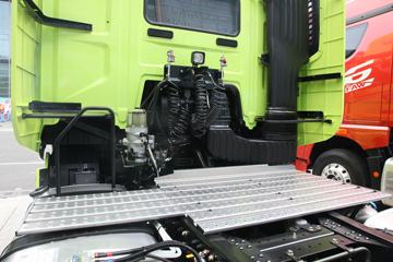 һ����� J7�ؿ� 560���� 4X2 ǣ����(����)(CA4180P77K25E6)ͼƬ