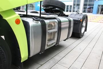 һ����� J7�ؿ� 560���� 4X2 ǣ����(����)(CA4180P77K25E6)ͼƬ