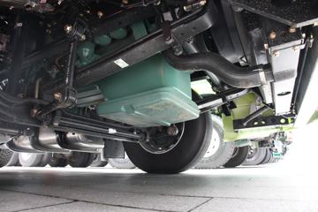 һ����� J7�ؿ� 560���� 4X2 ǣ����(����)(CA4180P77K25E6)ͼƬ