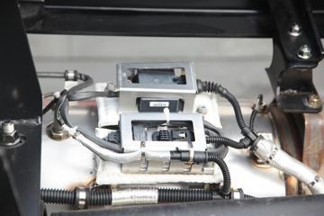 �ൺ��� ��VH�п� 220���� 4X2 6.75�׵��������ػ���(����)(CA1180PK15L2E6A80)ͼƬ