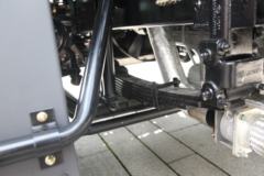 青岛解放 龙VH中卡 220马力 4X2 6.75米单排栏板载货车(国六)(CA1180PK15L2E6A80)