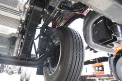 青岛解放 龙VH中卡 220马力 4X2 6.75米单排栏板载货车(国六)(CA1180PK15L2E6A80)