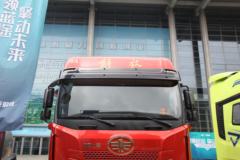 青岛解放 JH6重卡 领航版 560马力 6X4牵引车(国六)(CA4259P25K2T1E6A80)