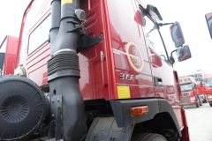 大运 新N8E重卡 375马力 6X4牵引车(奔驰后桥)(CGC4250D5ECCE)