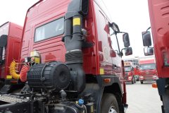 大运 新N8E重卡 375马力 6X4牵引车(奔驰后桥)(CGC4250D5ECCE)