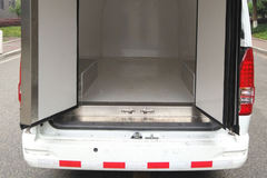 远程 E6 3.7T 5.45米纯电动封闭冷藏货车(续航260km)50.37kWh