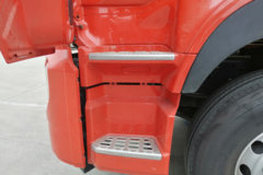 东风商用车 天龙VL重卡 245马力 6X2 9.6米厢式载货车(DFH5250XXYAX1V)