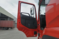 东风商用车 天龙VL重卡 245马力 6X2 9.6米厢式载货车(DFH5250XXYAX1V)