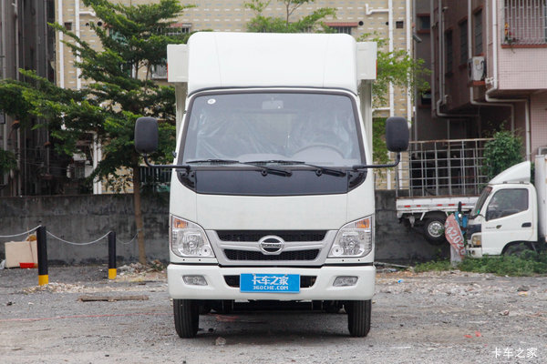 福田时代 小卡之星2 68马力 3.3米排半厢式轻卡(BJ5042XXY-A2)