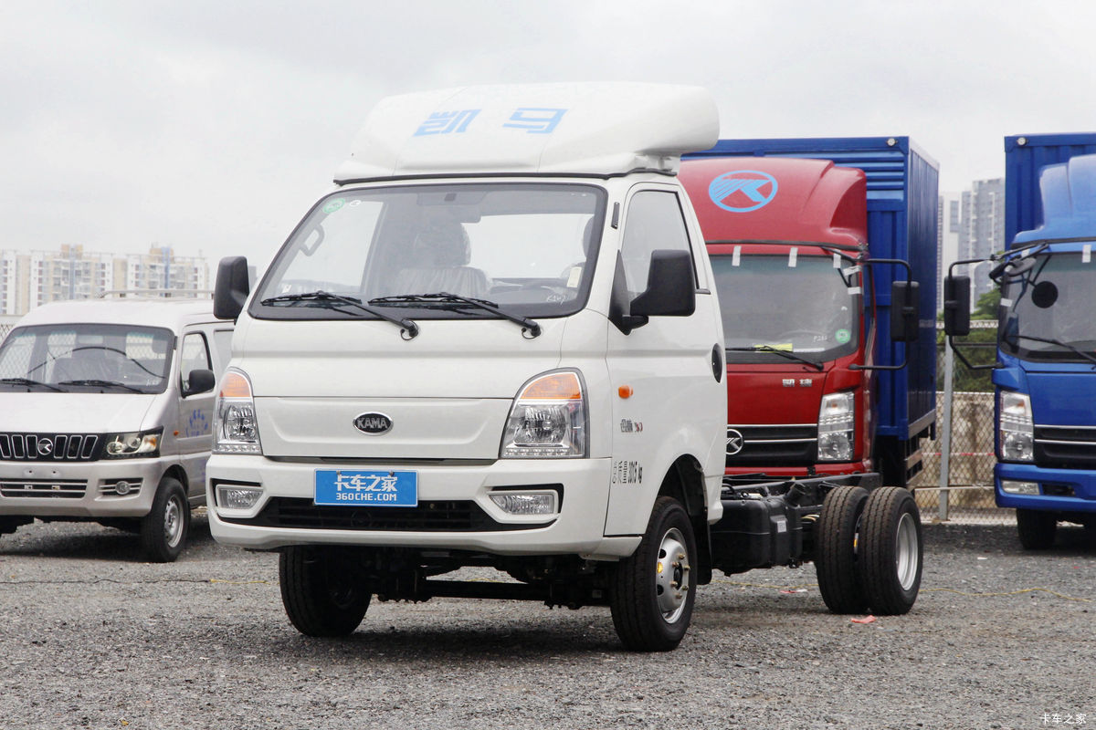 凯马 锐航X1 1.6L 122马力 汽油 3.63米单排仓栅式微卡