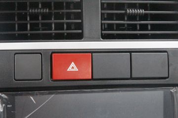  X1 1.5L 113  3.92׵ʽ΢()(KMC5031XXYQ318D6)ͼƬ