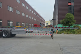 45英尺系列&nbsp;集装箱式半挂车外观图片