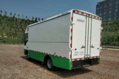 东风股份 莲花 140马力 封闭厢式货车