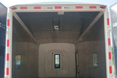 东风股份 莲花 140马力 封闭厢式货车