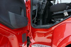 陕汽商用车 轩德X6 300马力 8X4 7.6米自卸车(SX3314GP5L)